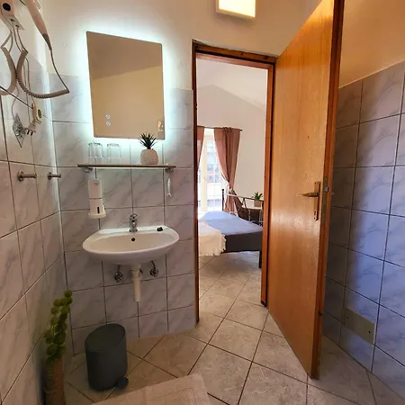 Qca Krk Apartments Dobrinj Exterior photo